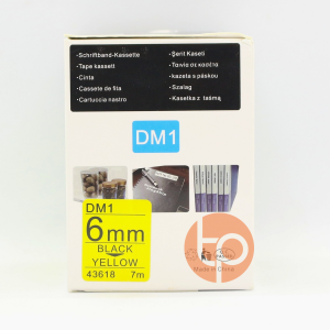 Nhãn in Dymo DM-43618, chữ đen nền vàng, khổ rộng 6mm * dài 7m.